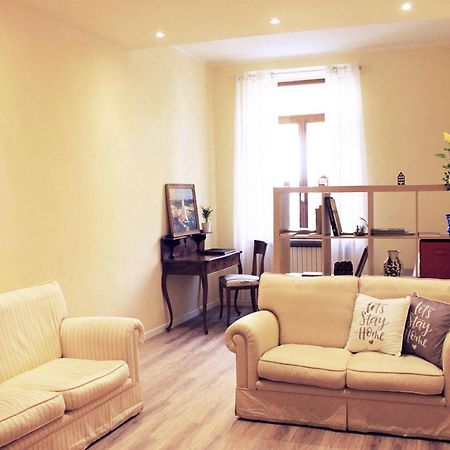 Colonne Apartment N° 15 Парма Екстериор снимка
